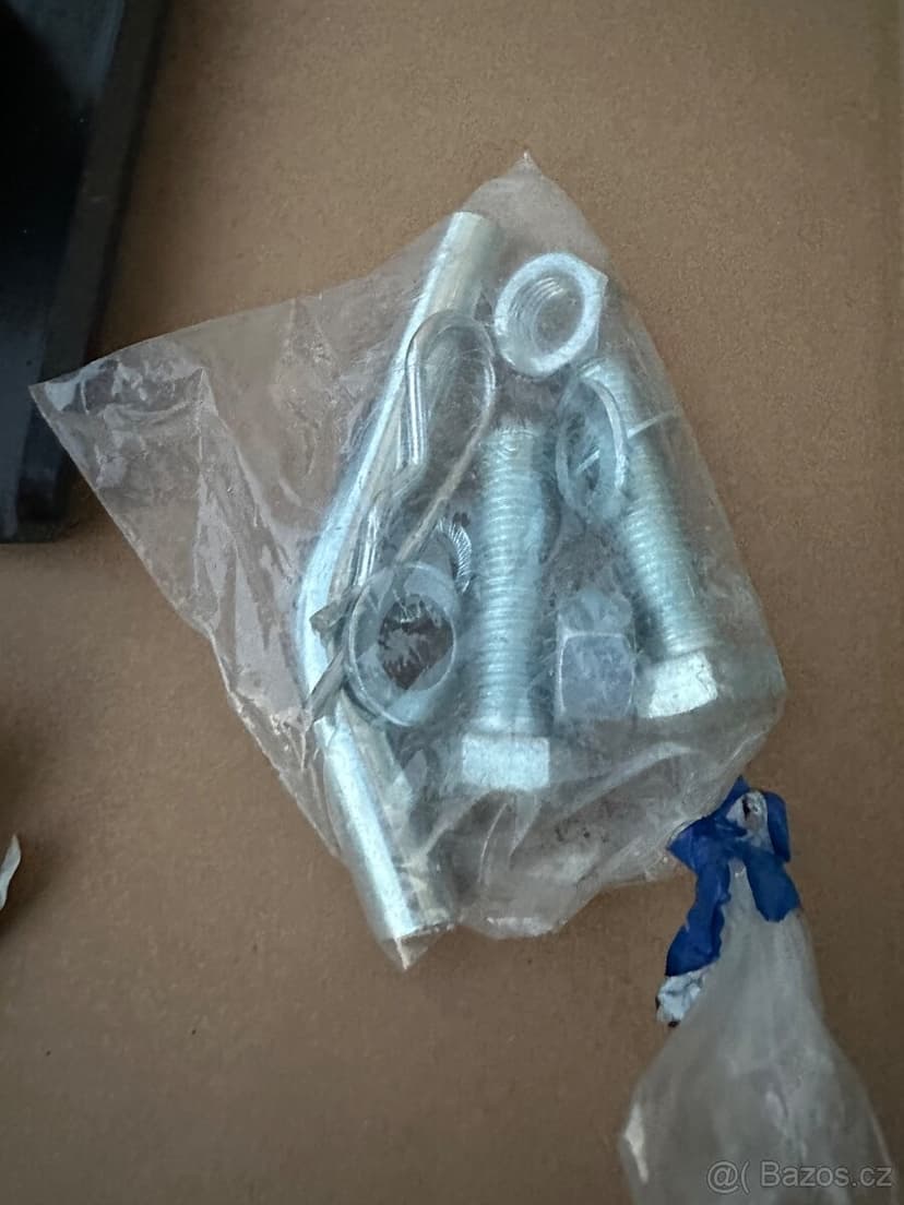 Prodám nový originál Hak - tažné rv. 2023/24 Ford/ amarok