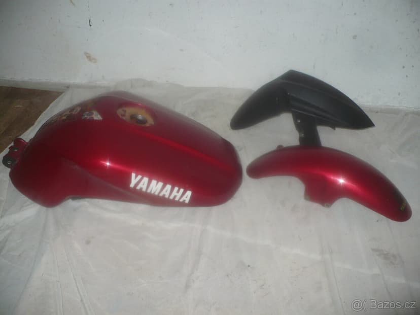 Yamaha FZS 600 Fazer r. 98-02-díly ze dvou motorek