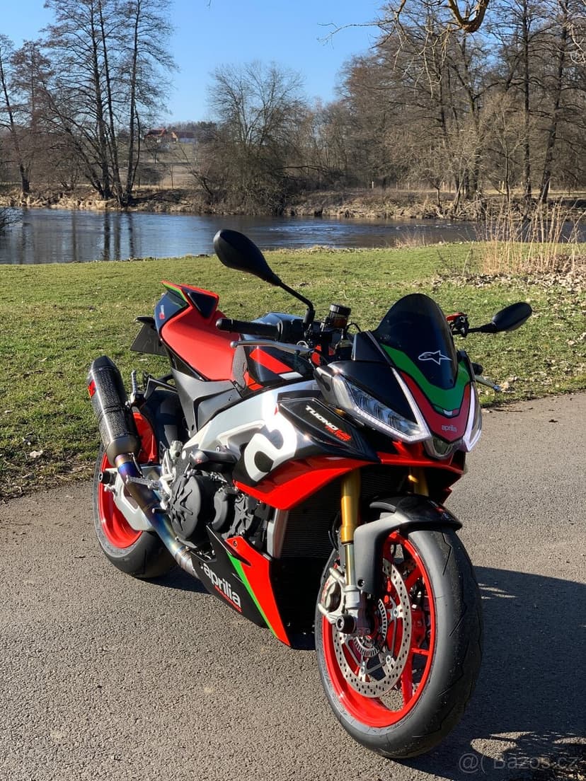 Aprilia Tuono V4 1100 Factory