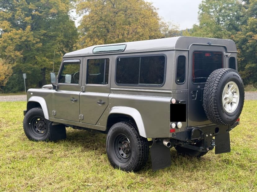 Land Rover Defender 110 XS – 2.4 TD4, 7 míst, 2011