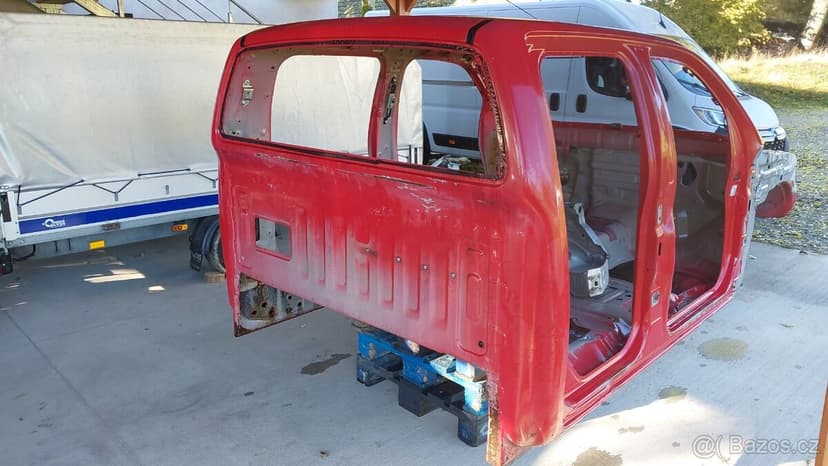 Nissan D40 –  Karoserie