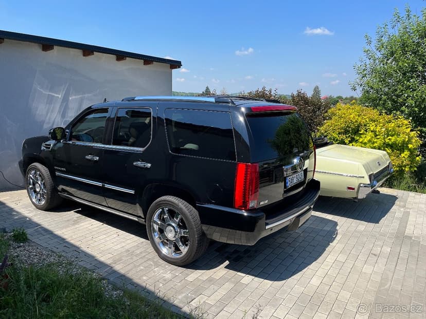 Cadillac Escalade TOP STAV
