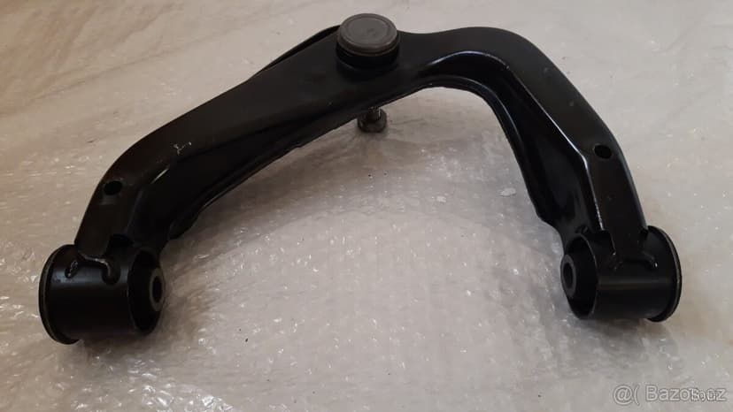 Nissan Navara : Rameno