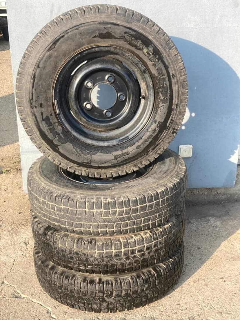 LR DEFENDER 7,5 R16 C s pneu MICHELIN