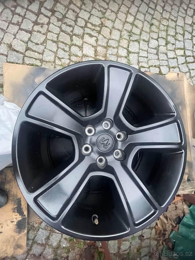 Dodge ram 1500 20 palcu 5 generace