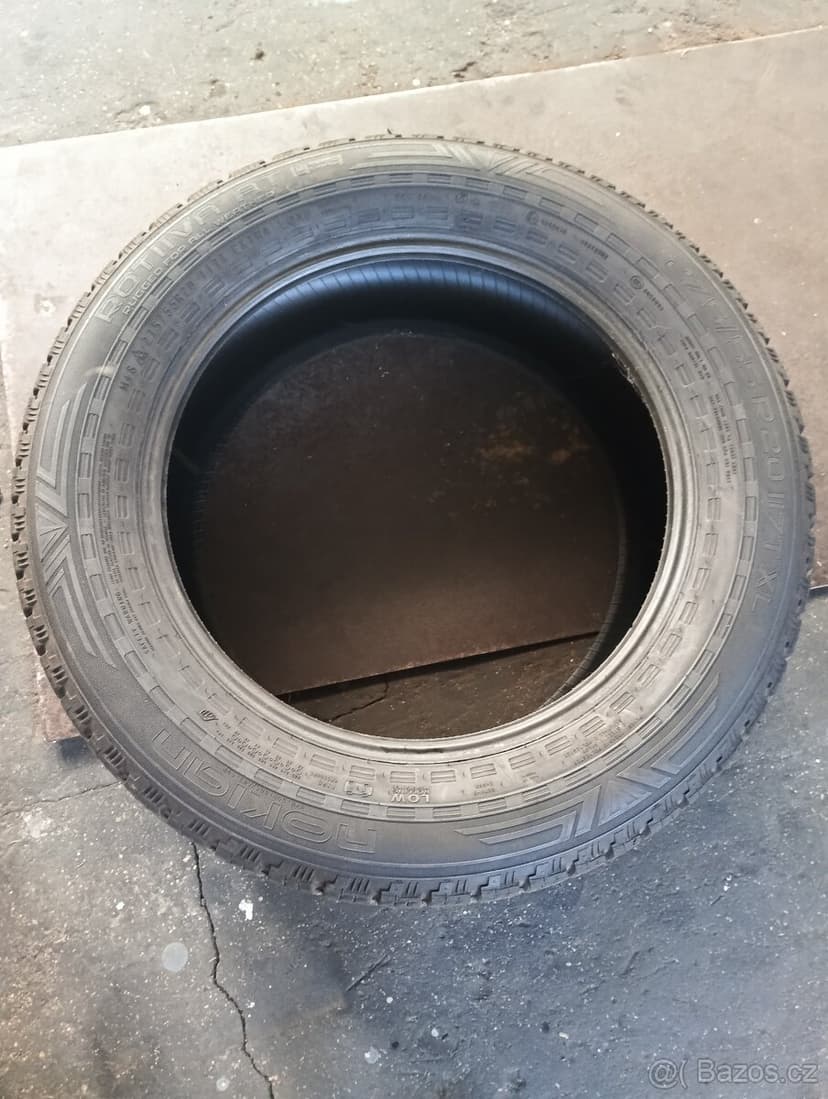 275/55 R20 Nokian rotiiva at m+s sada