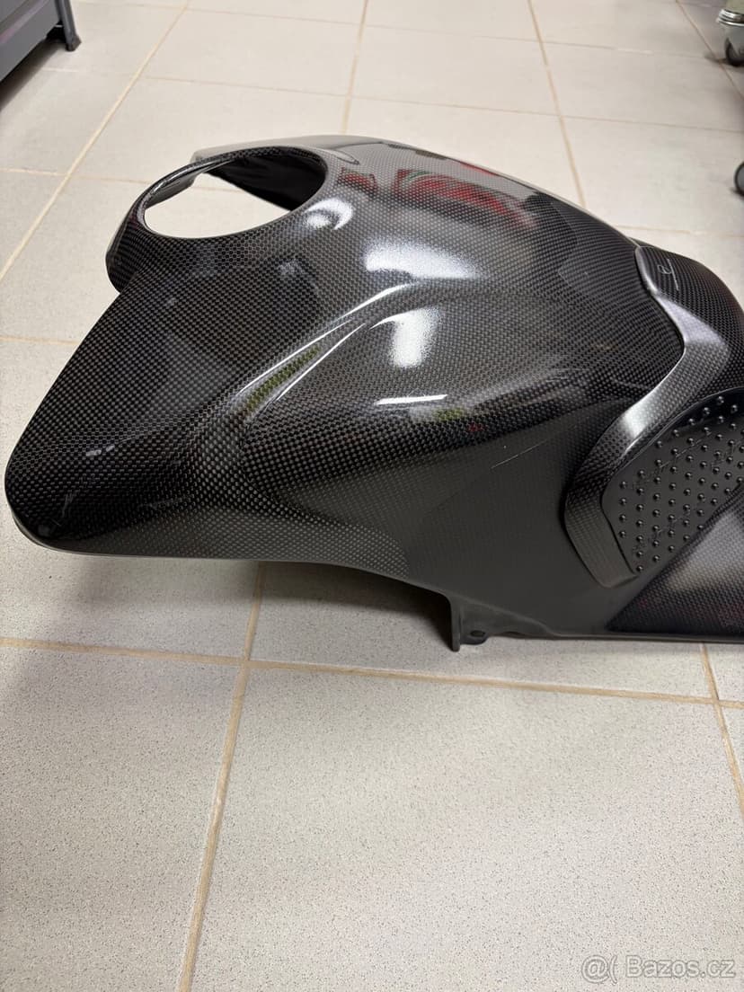 Kryt nádrže karbon - Ducati