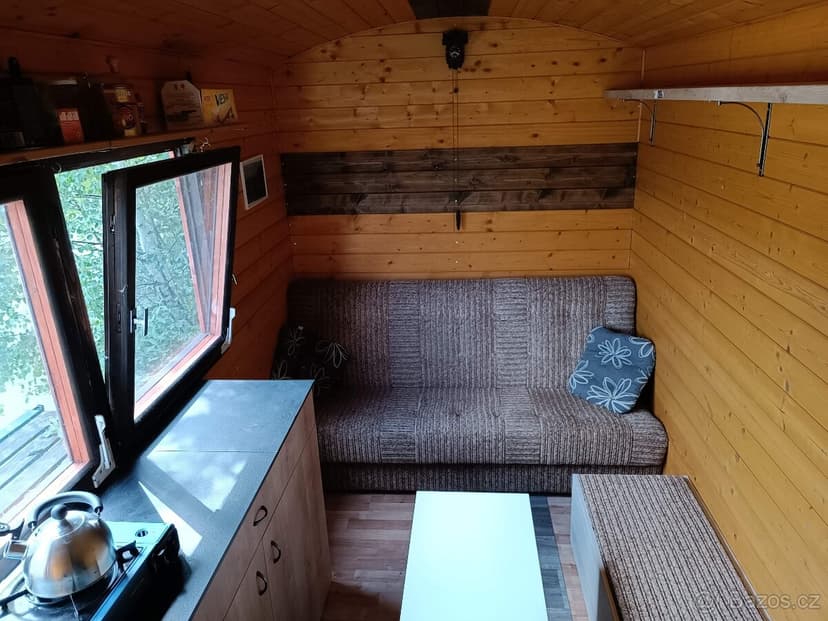 Mobilní chata s výklopnou terasou