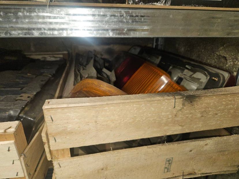 Ford Sierra - díly, volat