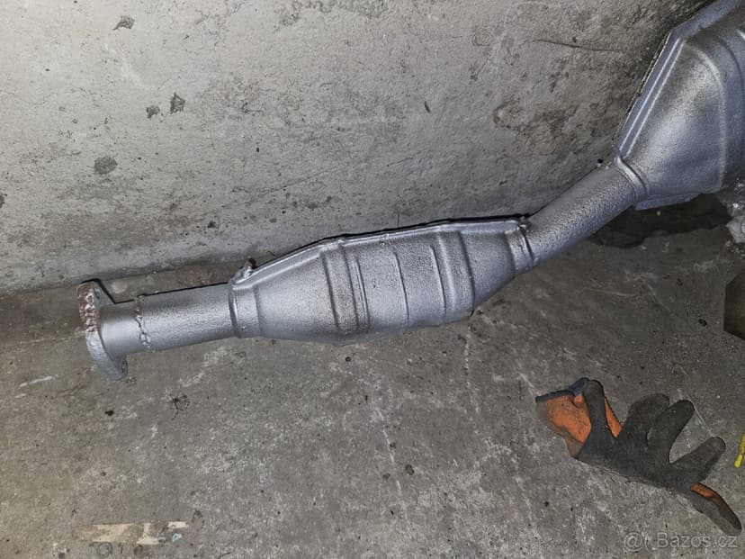 Ford Sierra - výfuk, volat