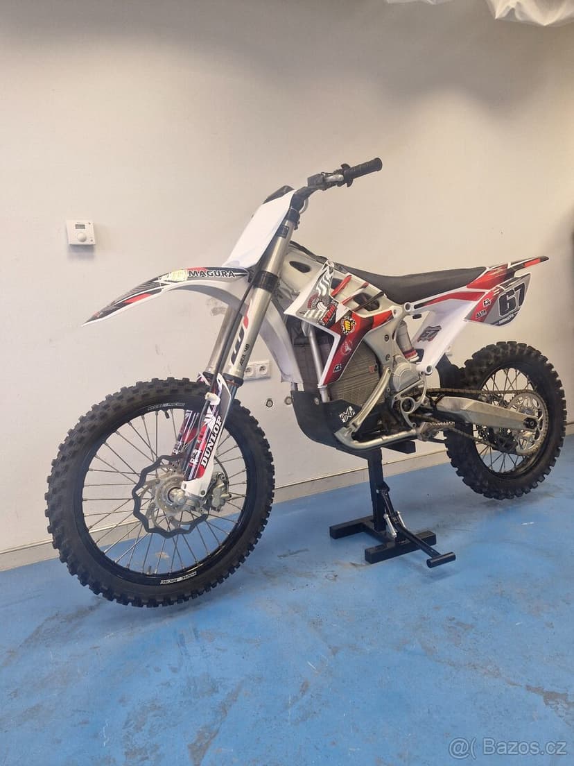 ALTA Redshift MXR, elektro, jako Stark varg