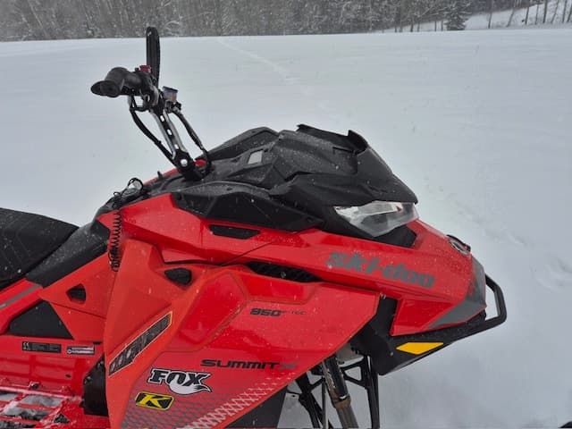 Sněžný skutr SKI DOO SUMMIT X 154