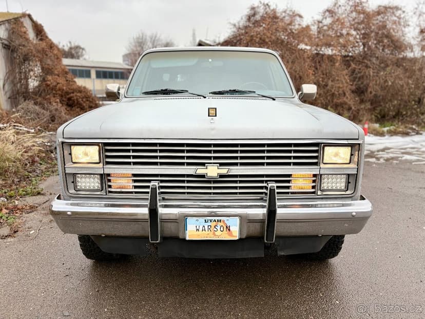1984 Chevrolet Suburban K10 | 4x4 | 5.7 V8 | Perfektní