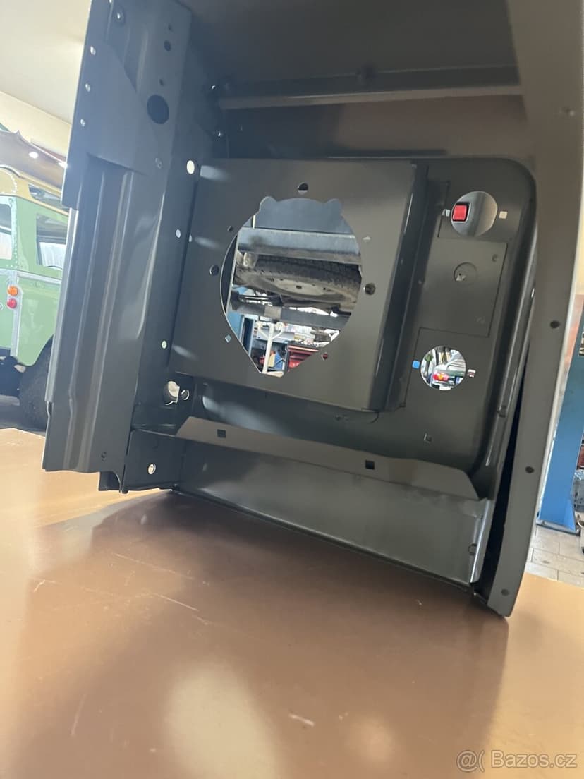 Prodám blatnik na Defender