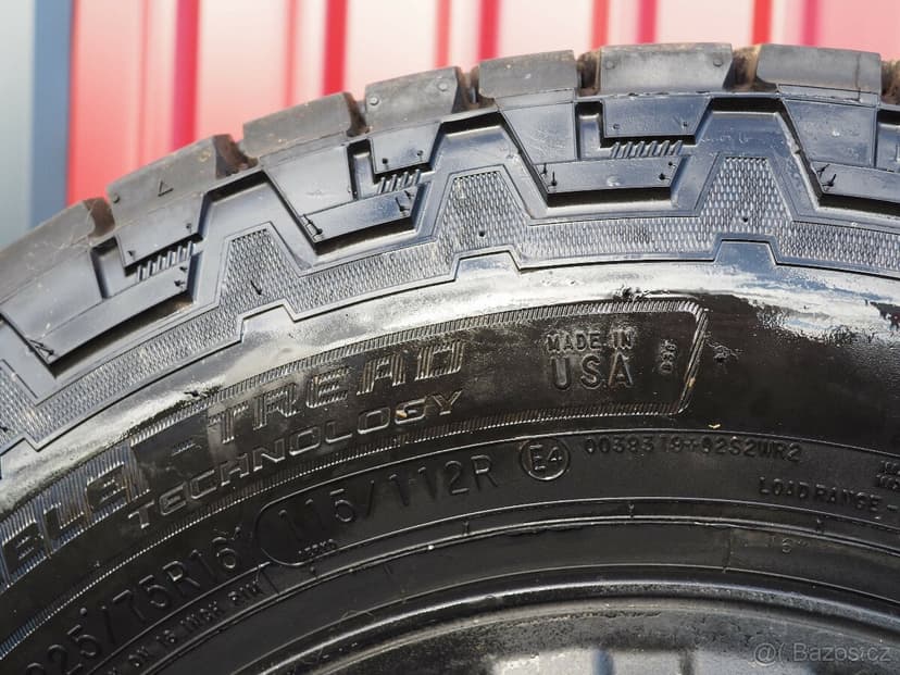 Kia Sorento – kola Cooper Discoverer AT3 LT 225/75 R16