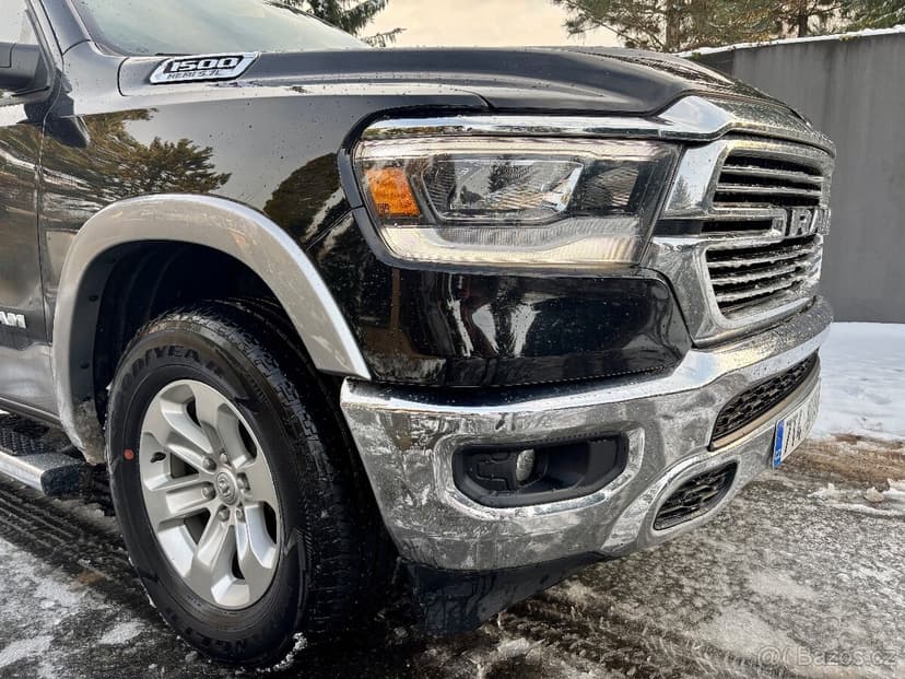 Dodge Ram 1500 5.7 Hemi Laramie 82 000km