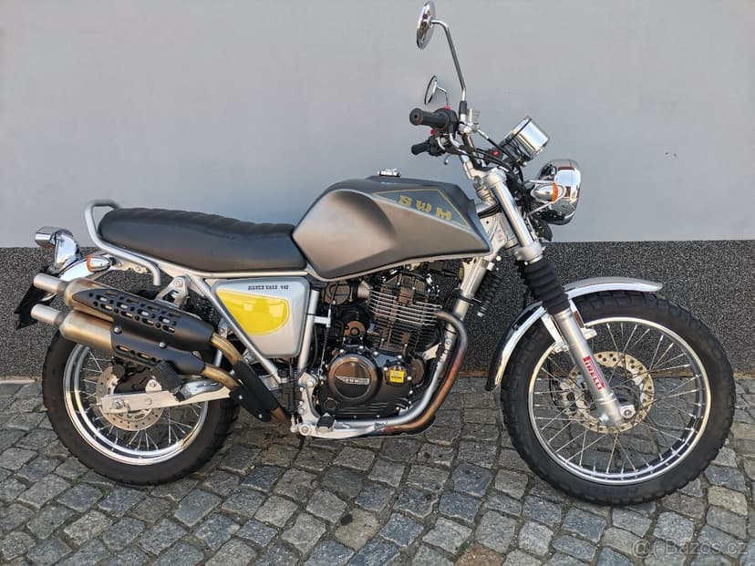 SWM Silver vase 440 2017