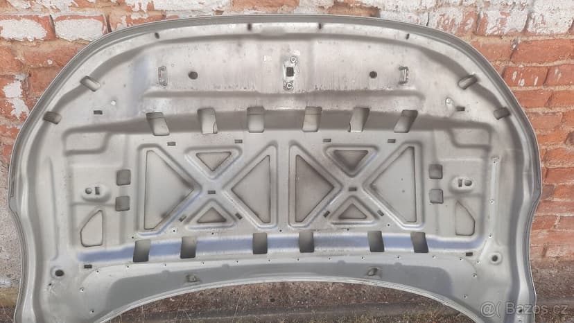 Land Rover Evoque přední kapota r.v  2011