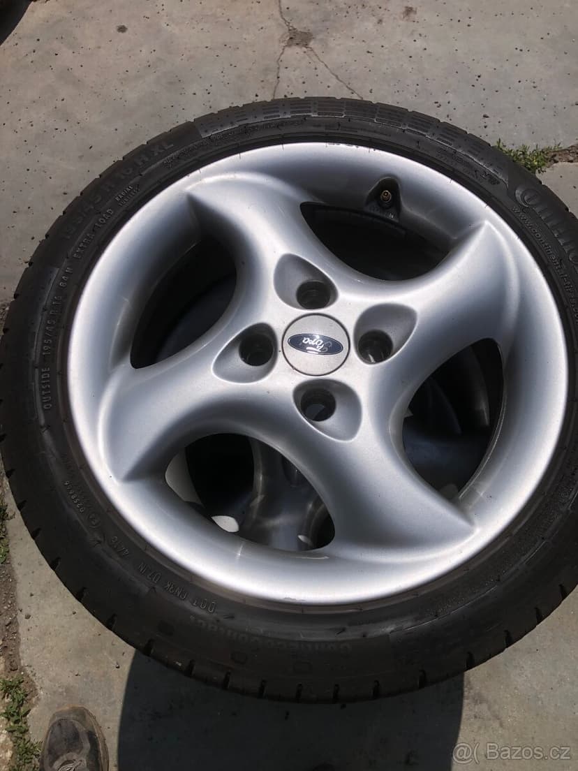 KOLA 4X108 195/45 R16 KRÁSNÉ ORIGINAL  FORD