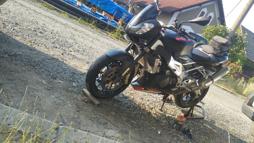 Aprilia Tuono 1000 R