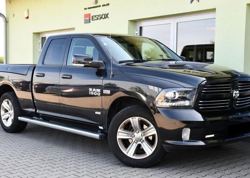 Dodge Ram 1500 5.7 V8 HEMI SPORT NAVI KAMERA