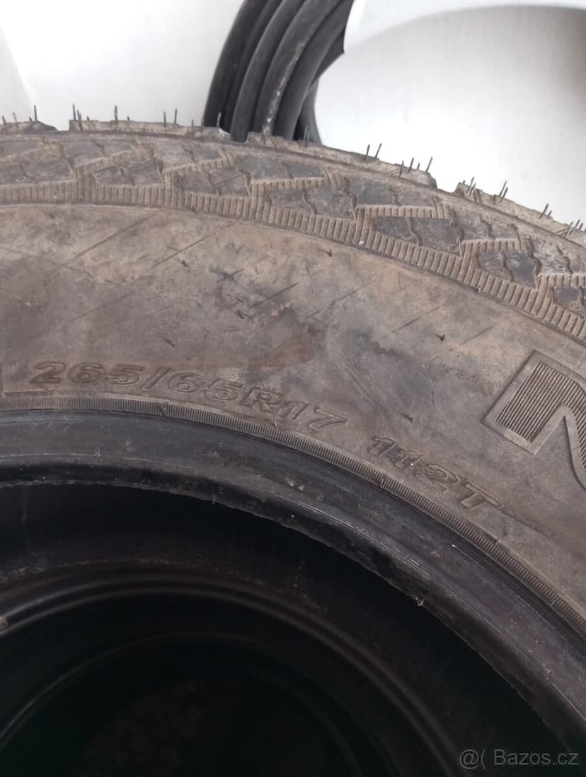 Off-road pneu 265/65/17