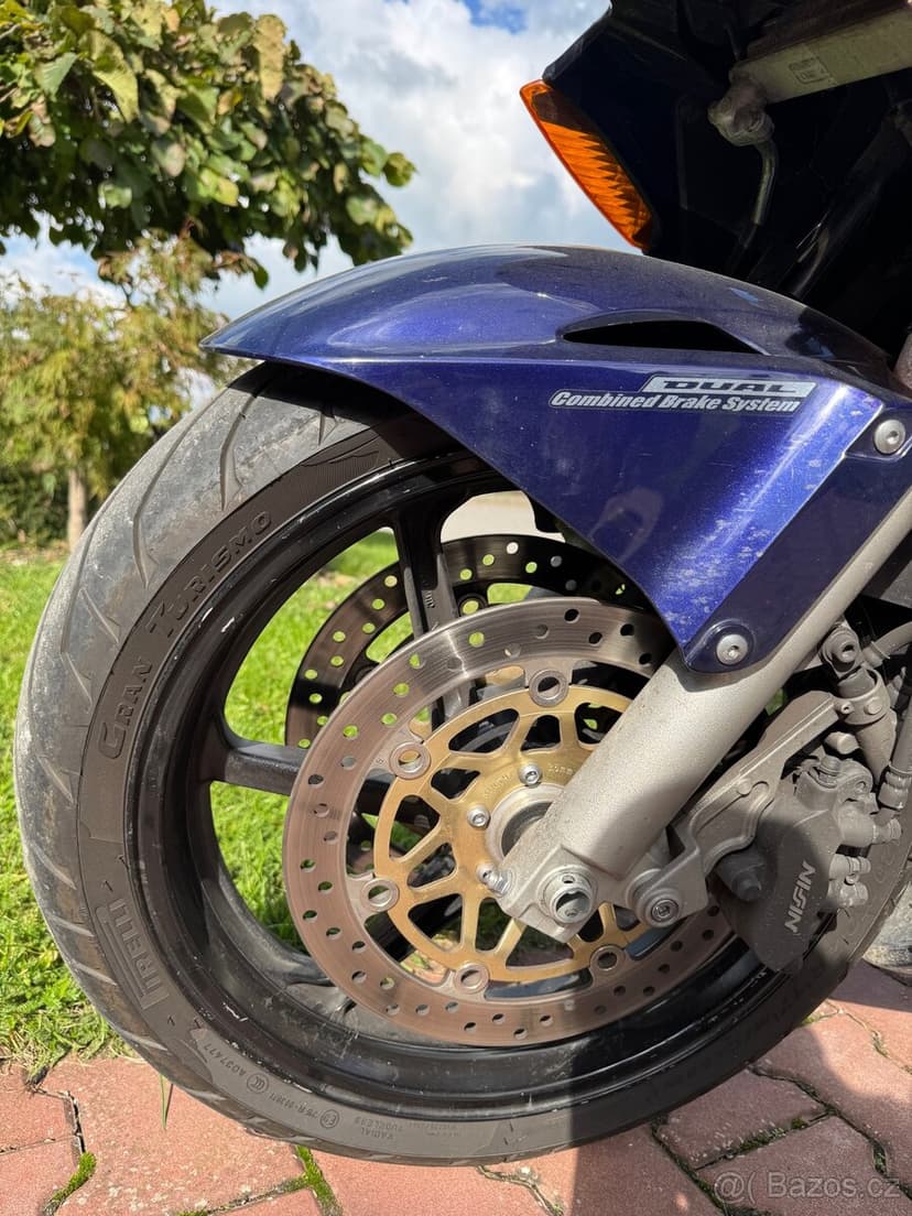 Prodám Honda VFR800