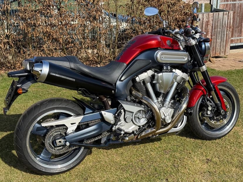 Yamaha mt01 pouze 8 tis. km