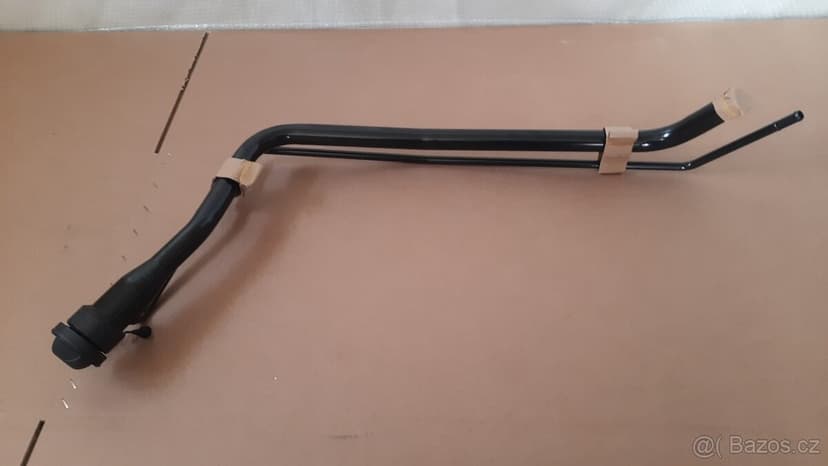 Toyota LC 120 – Hrdlo nádrže