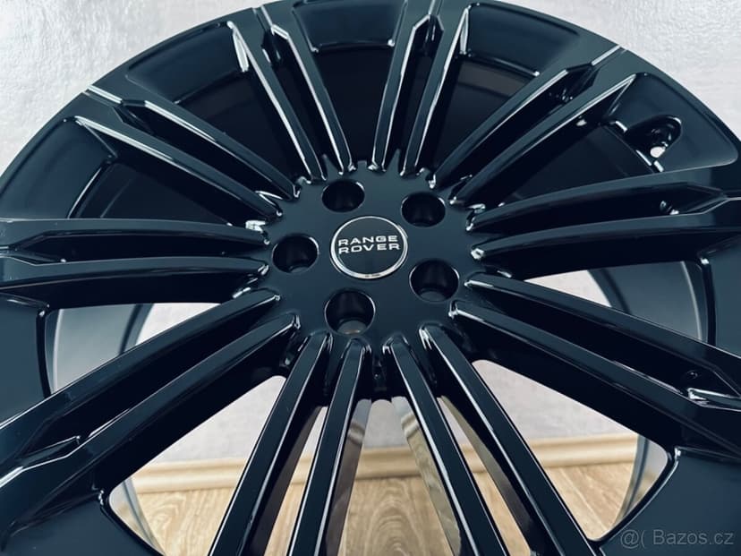 TOP kola Range Rover Sport R23 originál
