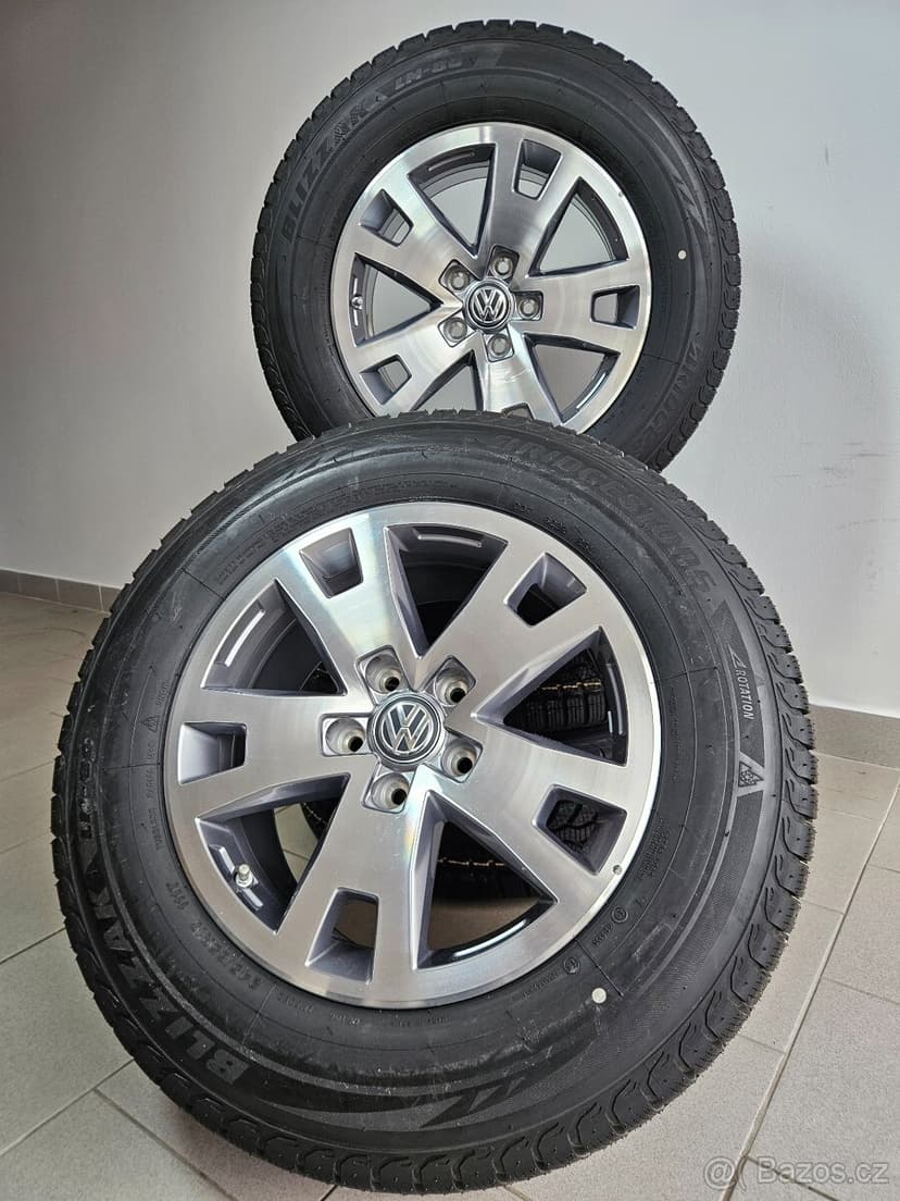 Orig. VW Amarok 5x120 Zimní 245/65/17 - Nové
