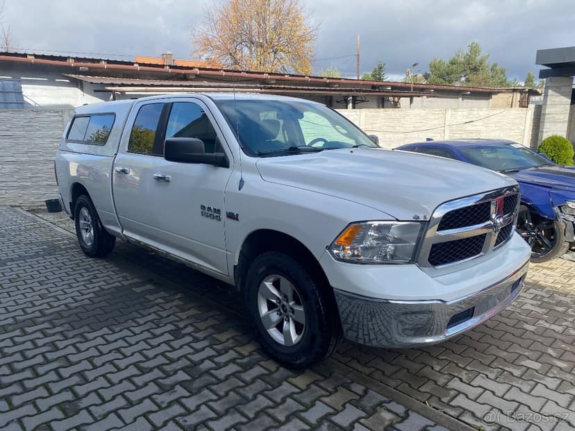 Dodge Ram 5.7 HEMI 4x4 LIFT MODEL 2014
