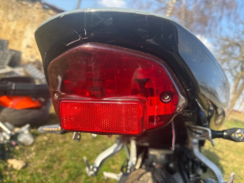 Rozprodam Suzuki Gsxr 600 00-03 N723 na nahradni dily