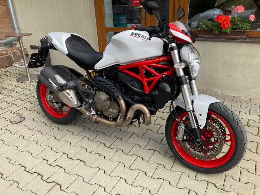 Ducati Monster 821