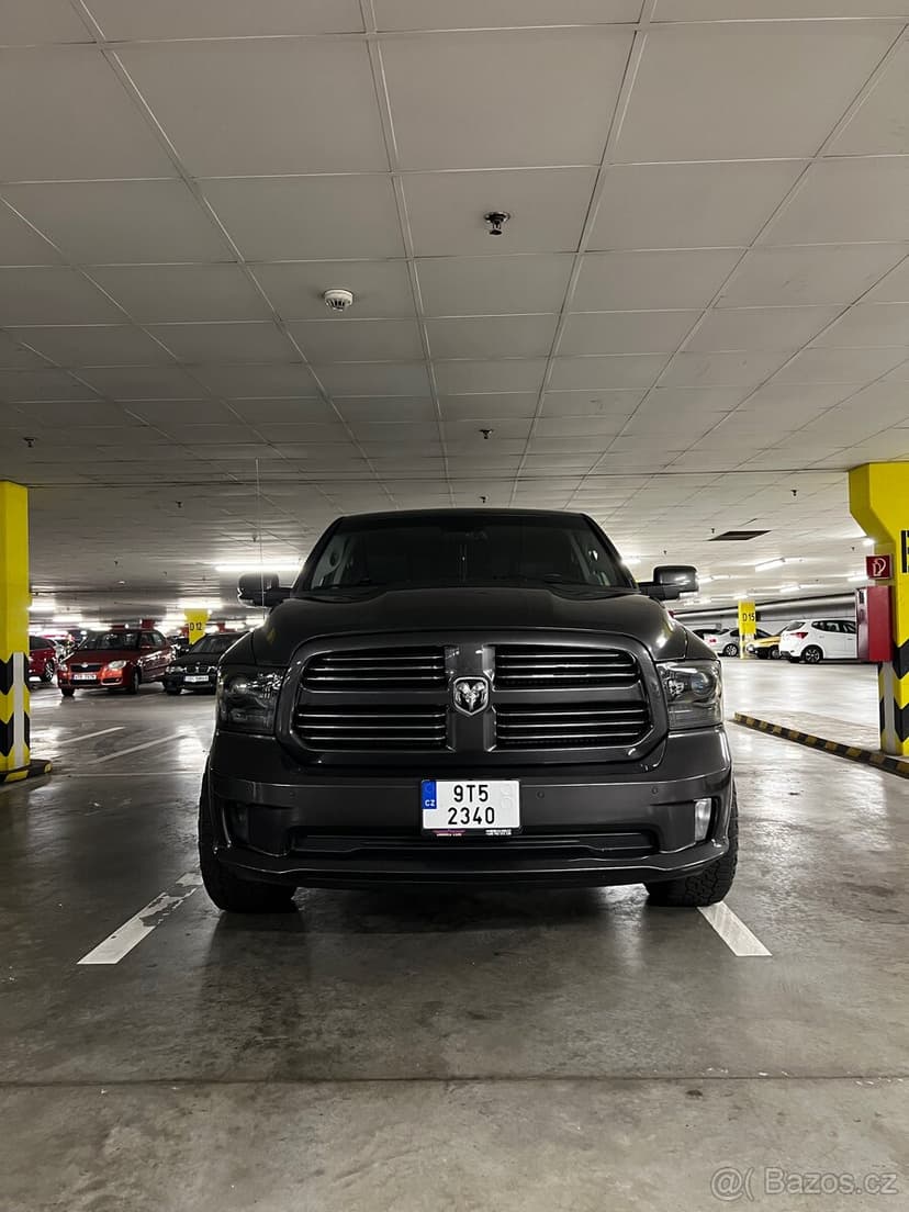 RAM 1500 5.7 Hemi