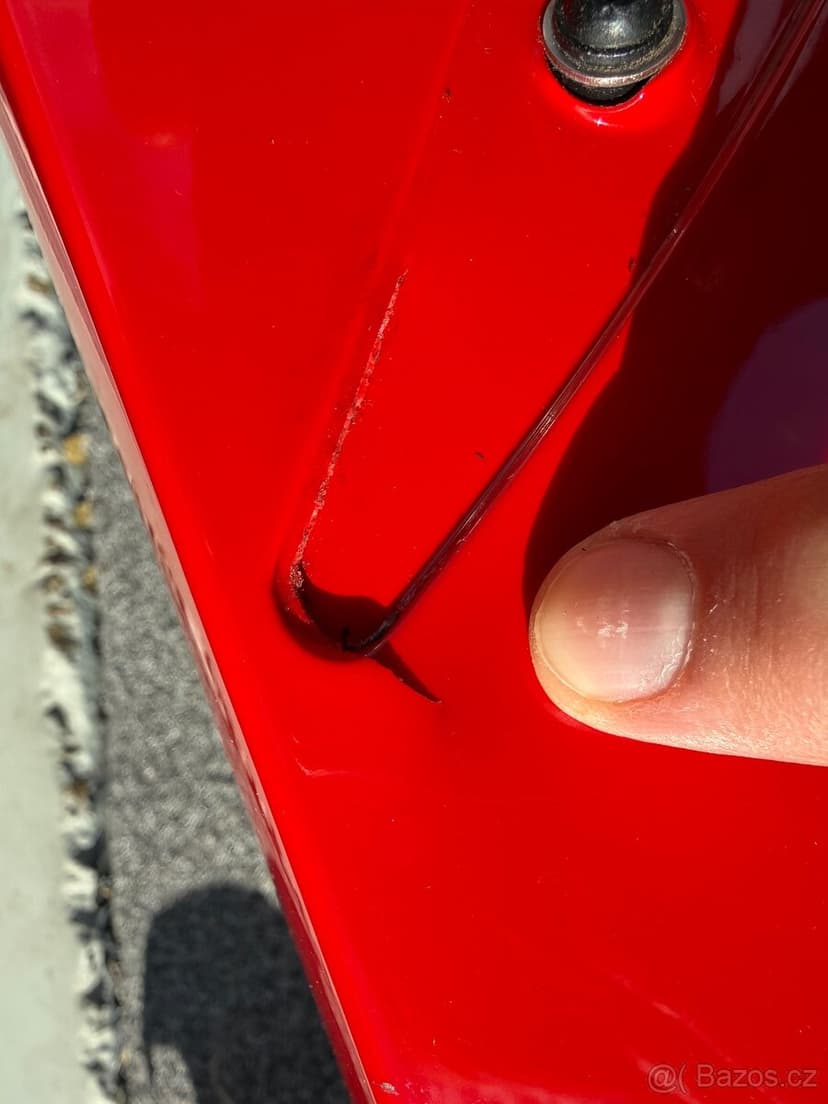 Ducati Panigale v4 20-22 pravý plast - k opravě dle drom