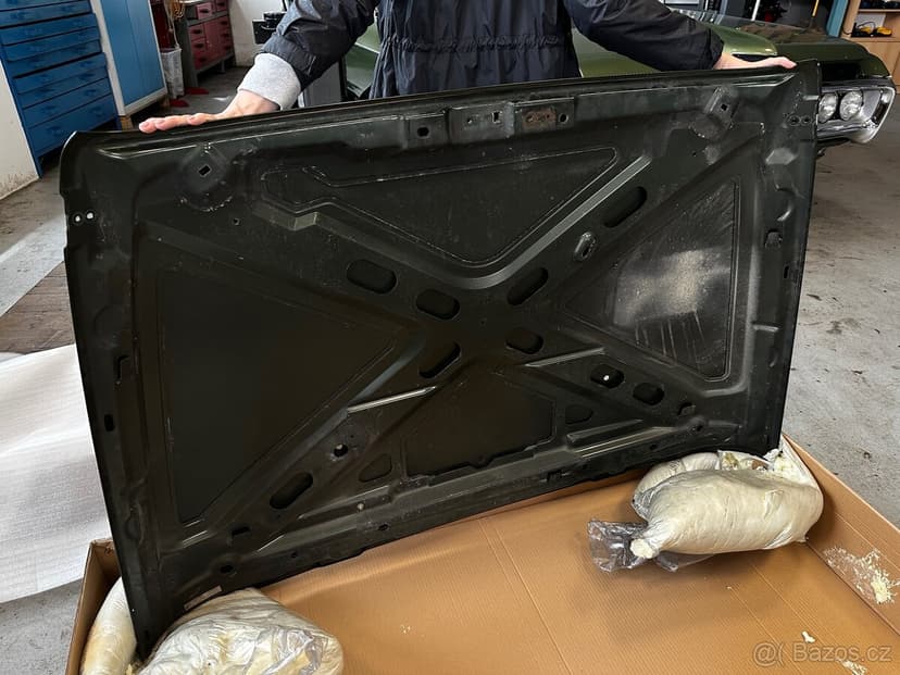 Kapota Jeep Wrangler JK