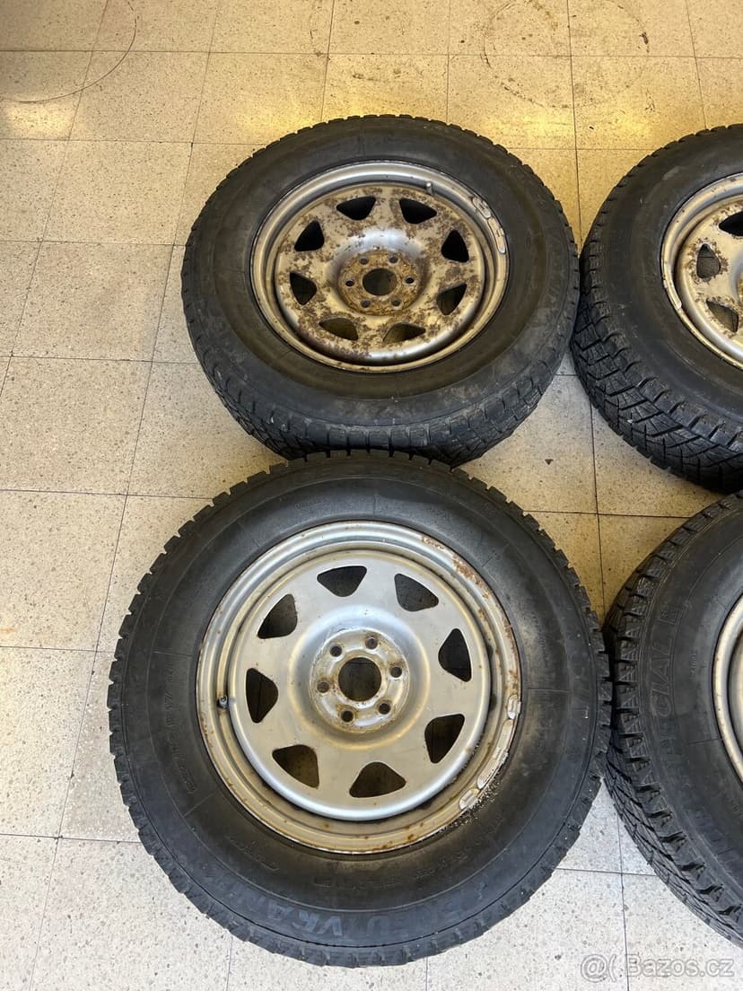 Kompletní zimní kola 7x17 Nissan Navara