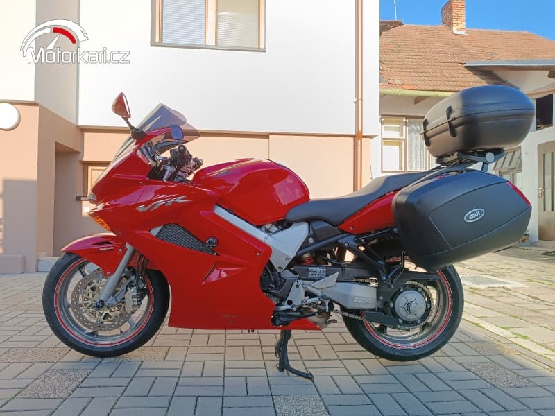 Honda VFR 800 VTEC 2005 ČR servis