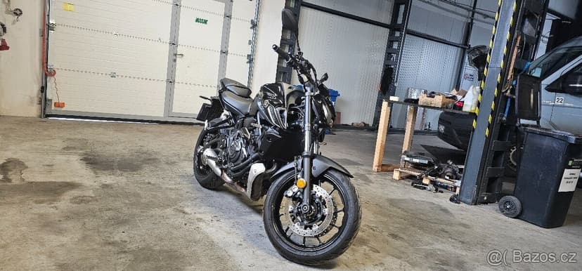 YAMAHA MT-07 Pure Black - odpočet DPH