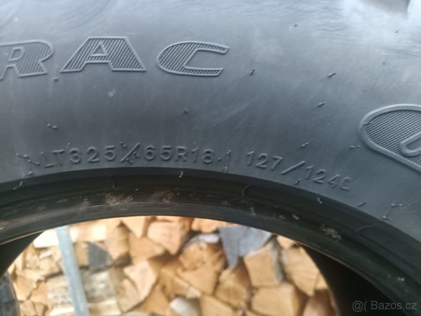 Offroad pneu 325/65R18, cena je za všech 5 ks.