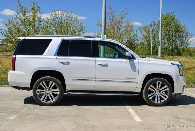 GMC Yukon Denali 6.2 V8