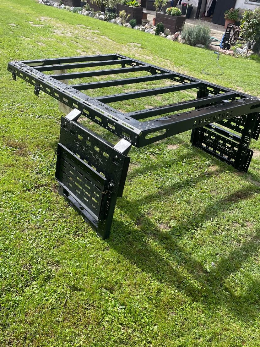 Jeep Wrangler střešní nosič / zahrádku