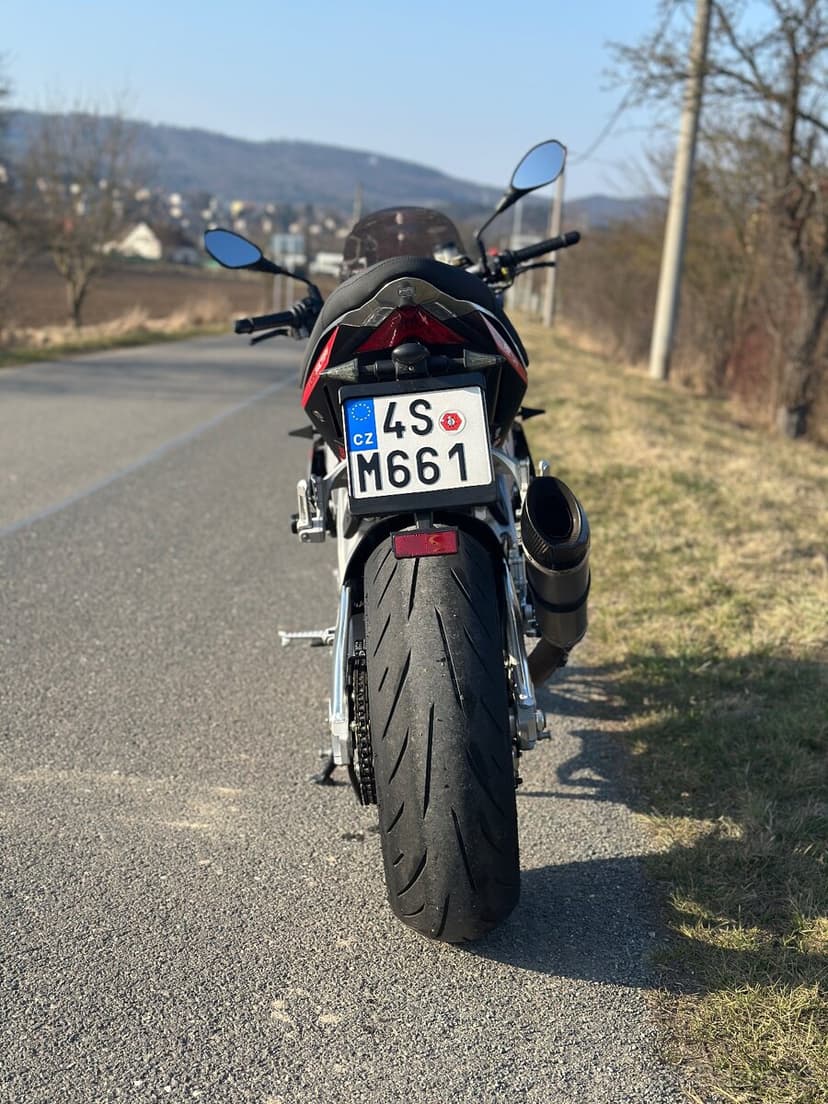 Aprilia Tuono V4R APRC 2012