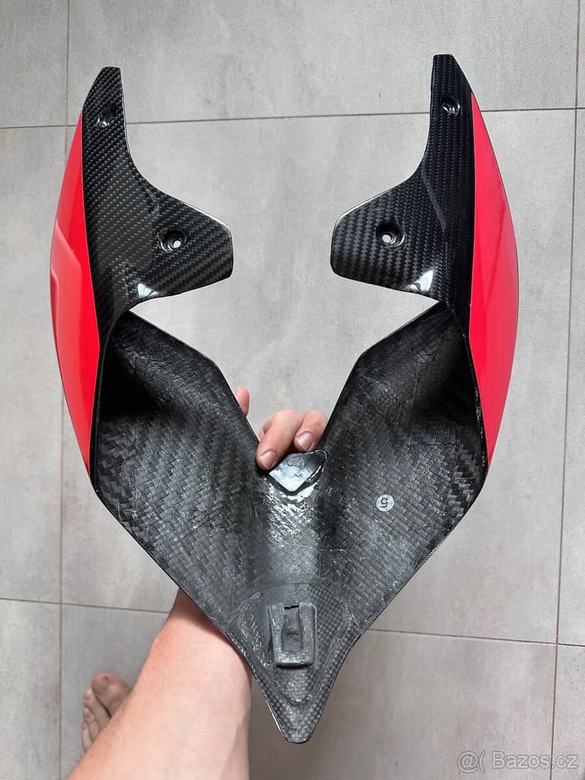 Ducati Streetfighter V4 - krovka, karbon