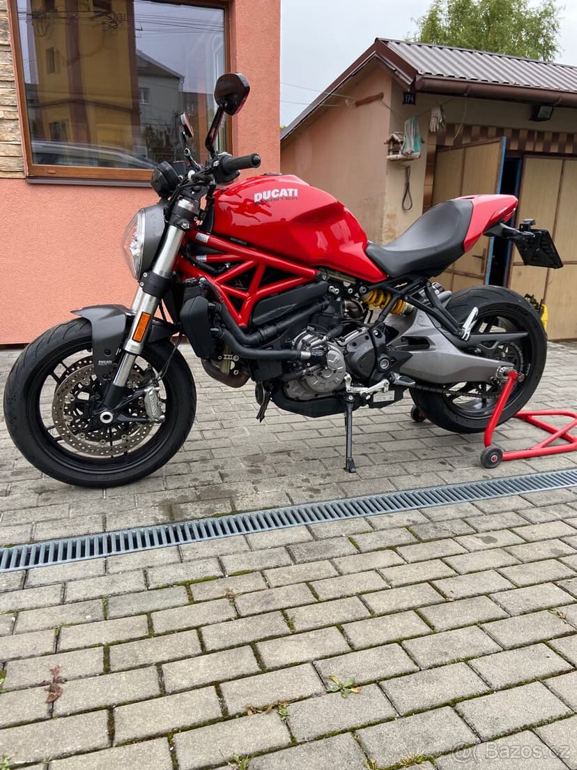 Ducati Monster 821