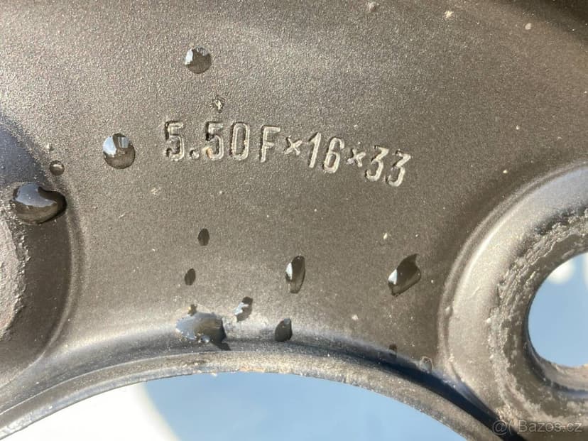 Kola LAND ROVER DEFENDER s pneu LT235/85R16