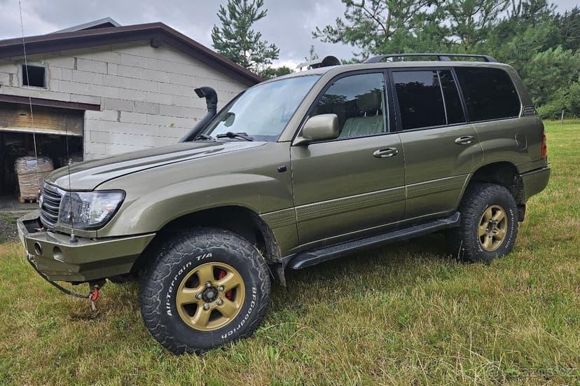 TOYOTA Land Cruiser 100