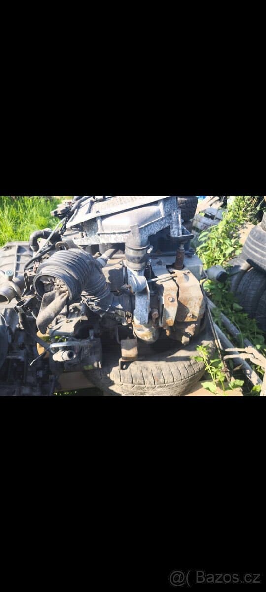 Motor nissan D22 76kw, převodovka, rozvodovka, řízení atd