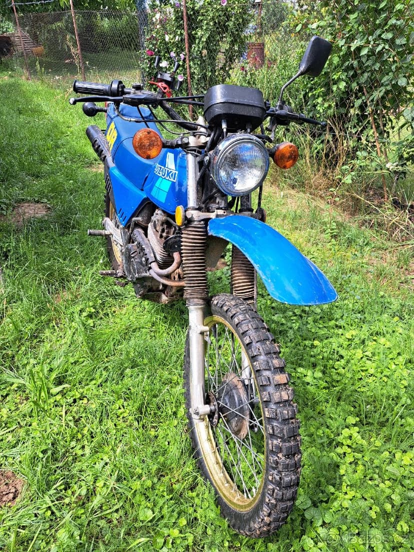 Suzuki DR 250 S